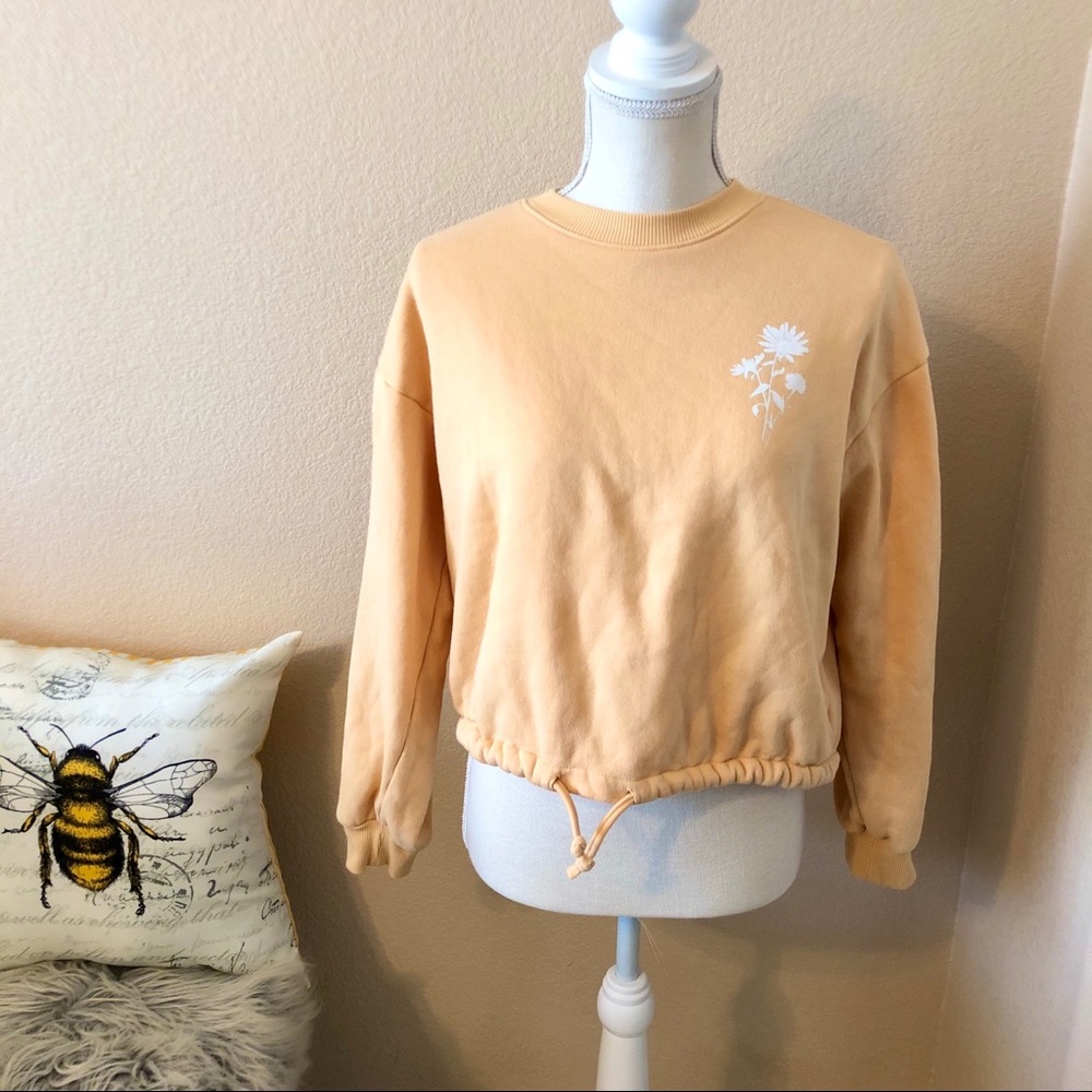 3/30 urban nation vintage crop peace peach sweater